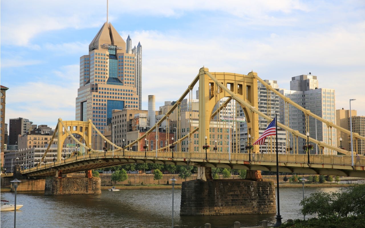 Juego de recorrido de exploración de la ciudad del centro histórico de Pittsburgh