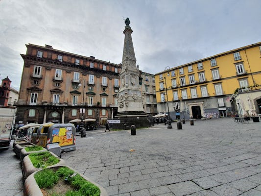 Recorrido a pie por el centro de la ciudad de Nápoles con entrada subterránea