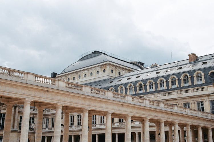 Palais Royal and the Covered Galleries: walking audio tour