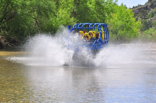 Monster truck, łódź z napędem odrzutowym i rafting