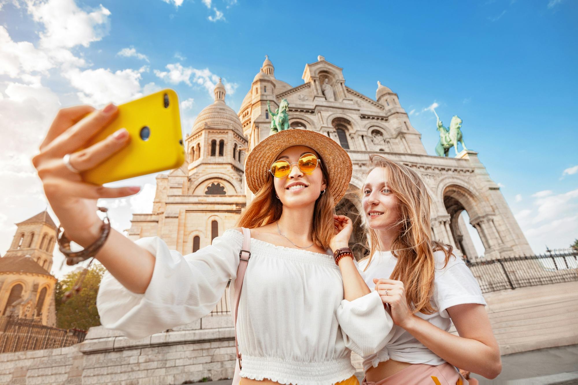 Sightseeing-Kreuzfahrt und selbst geführte Tour durch Paris auf Ihrem Smartphone