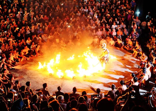 BALI Private tour Tanah Lot,Uluwatu Temple Sunset & Kecak Dance