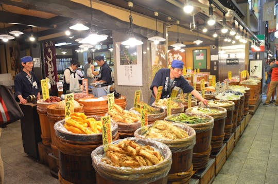 Tour gastronomico nel mercato di Kyoto Nishiki