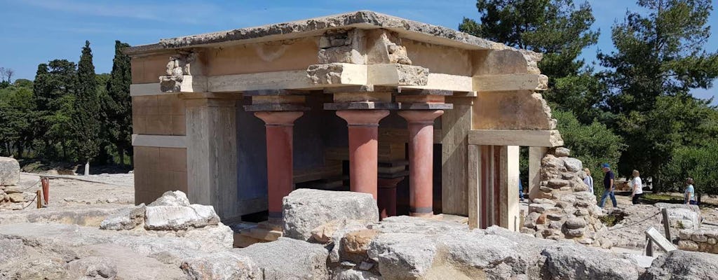 Palácio minóico de Knossos e vila de cerâmica nas montanhas