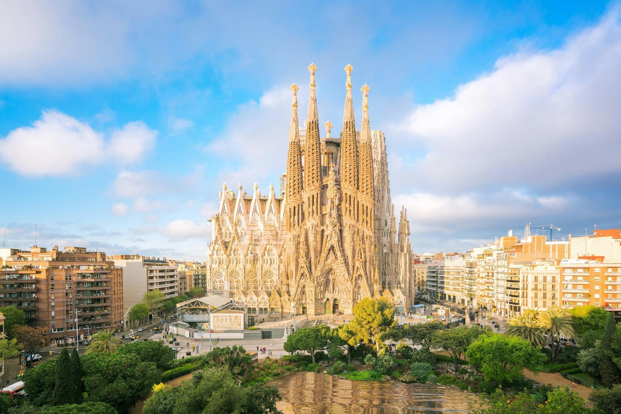 Barcelona private tour with entrance to the Sagrada Familia