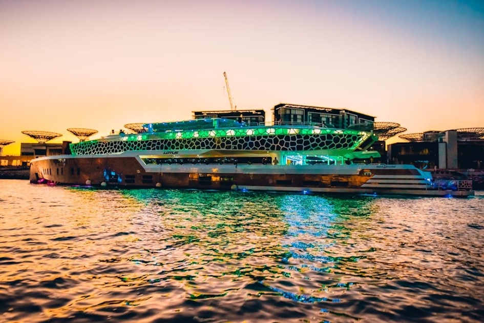 dubai mega yacht tour