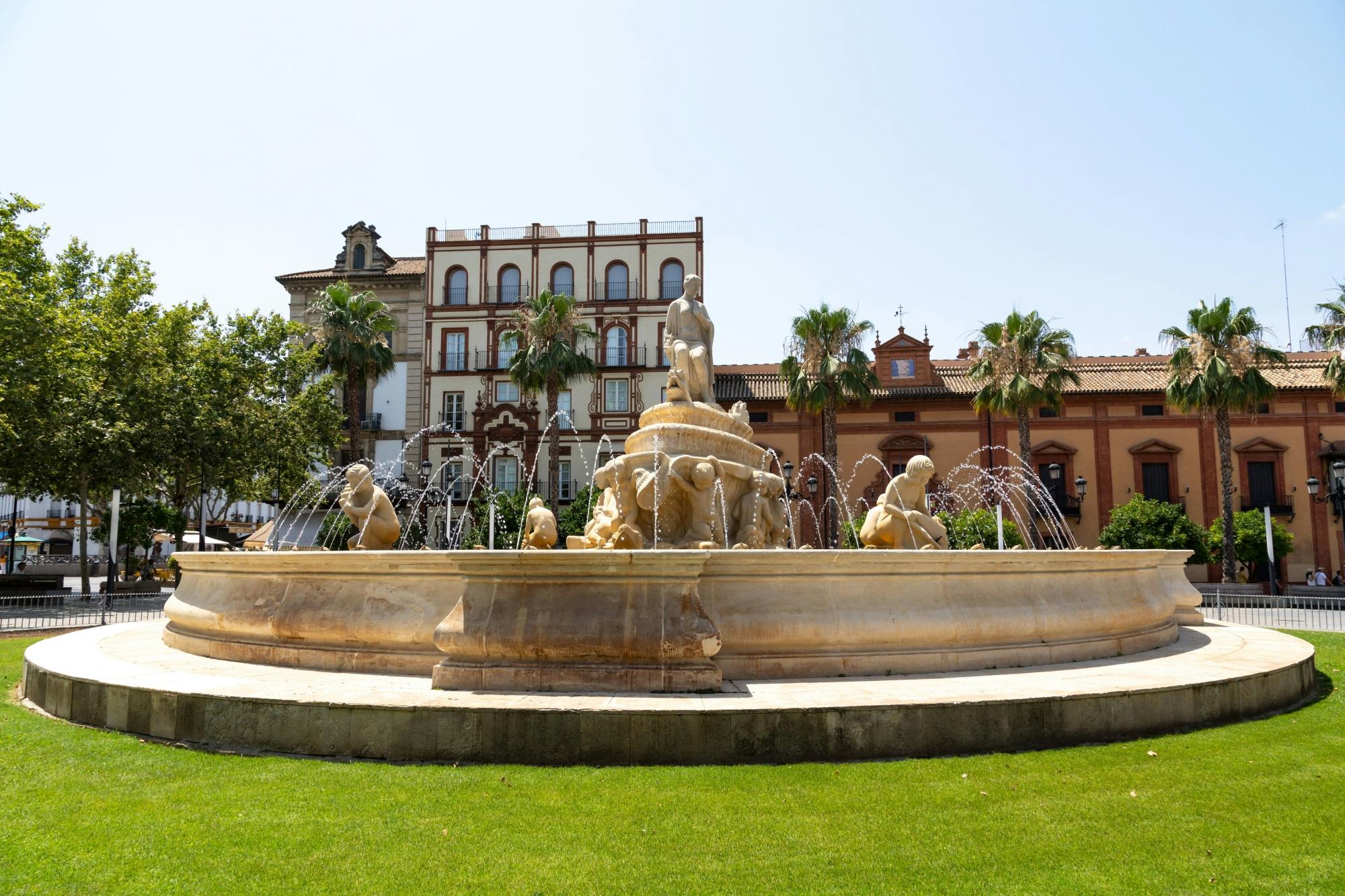 Tour of Seville with Panoramic Bus and Cathedral Visit