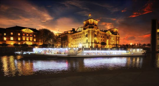 Cruzeiro de inverno a bordo do atmosférico Glitterboat em Berlim