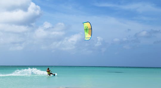 2-hour private kitesurfing class in Aruba