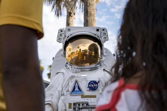 Kennedy Space Center tour with 30-minute airbot safari