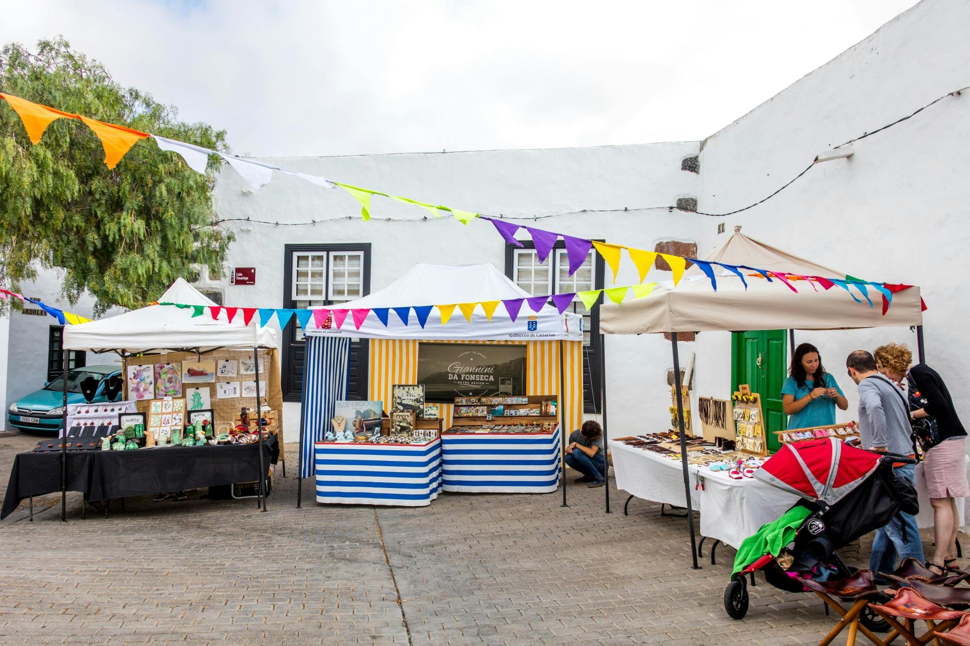 Teguise Sunday Market and LagOmar Visit