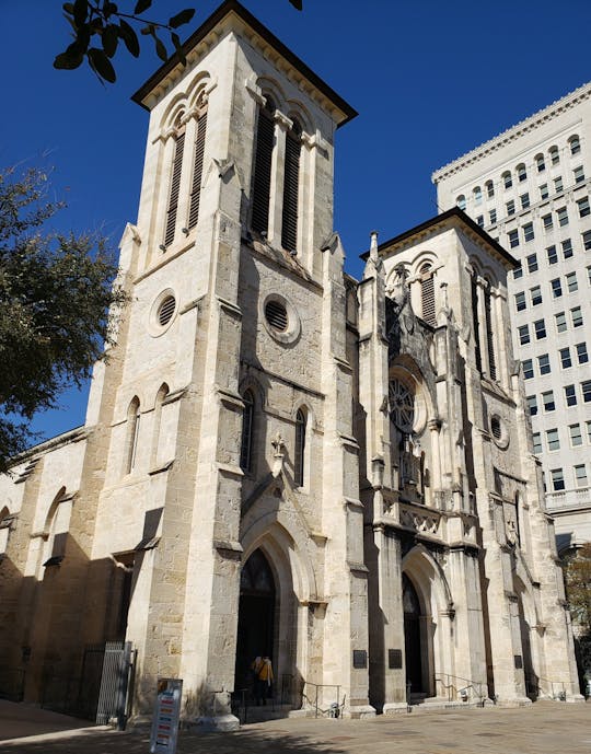 Historic churches walking tour in San Antonio