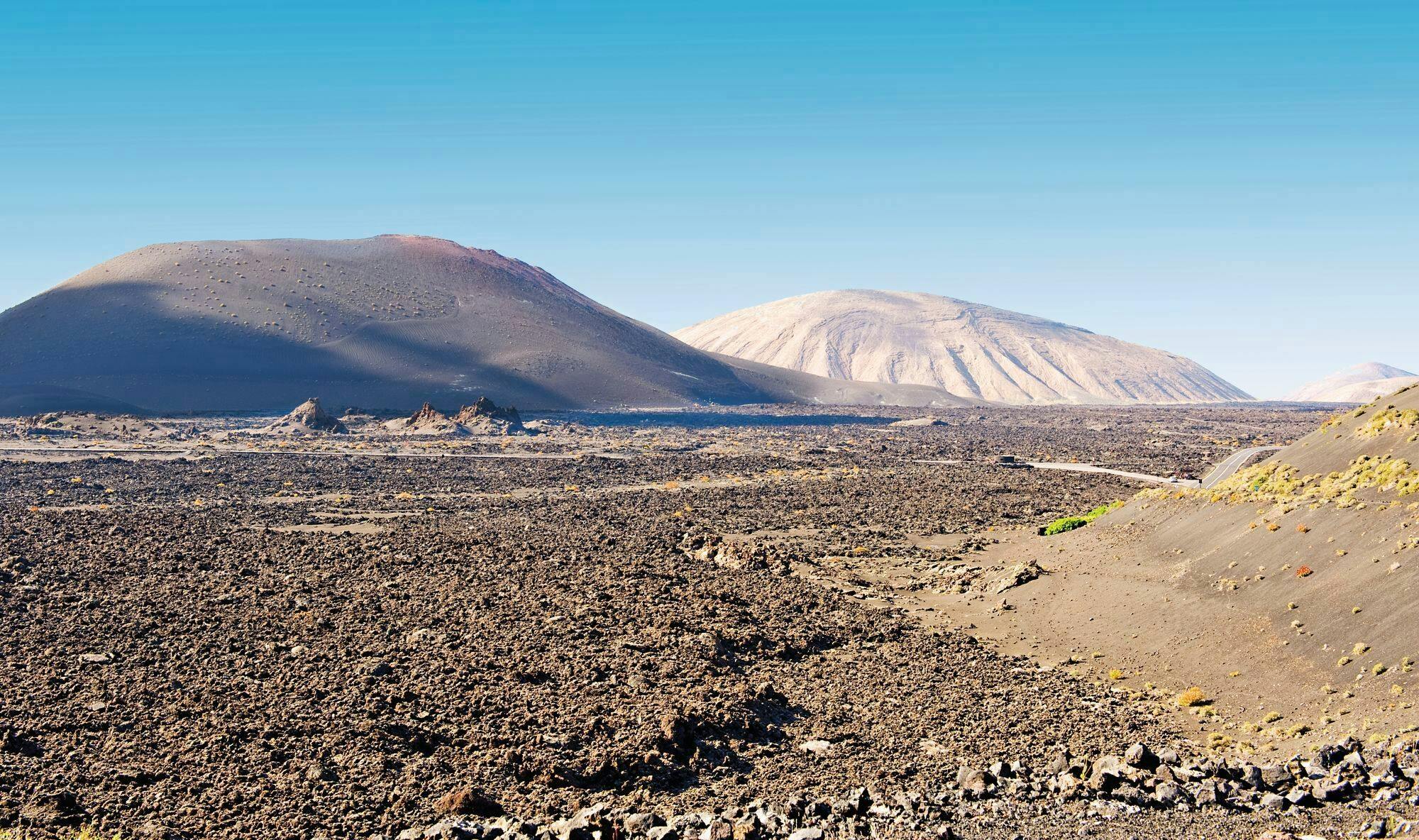 Lanzarote Tour with Timanfaya National Park, Winery and El Golfo