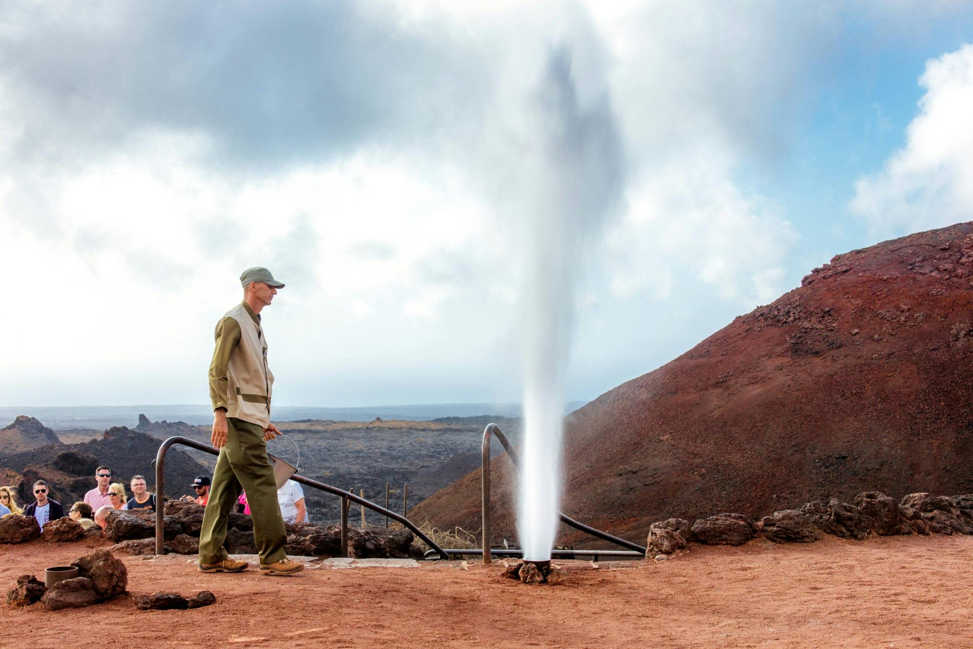 Lanzarote Tour with Timanfaya National Park, Winery and El Golfo
