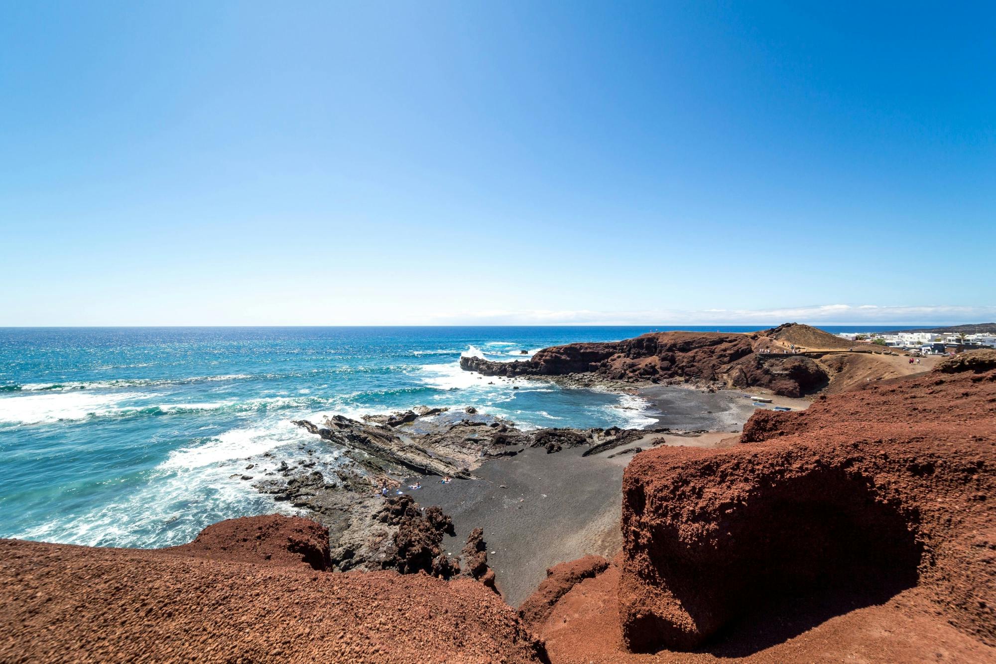 Lanzarote Tour with Timanfaya National Park, Winery and El Golfo