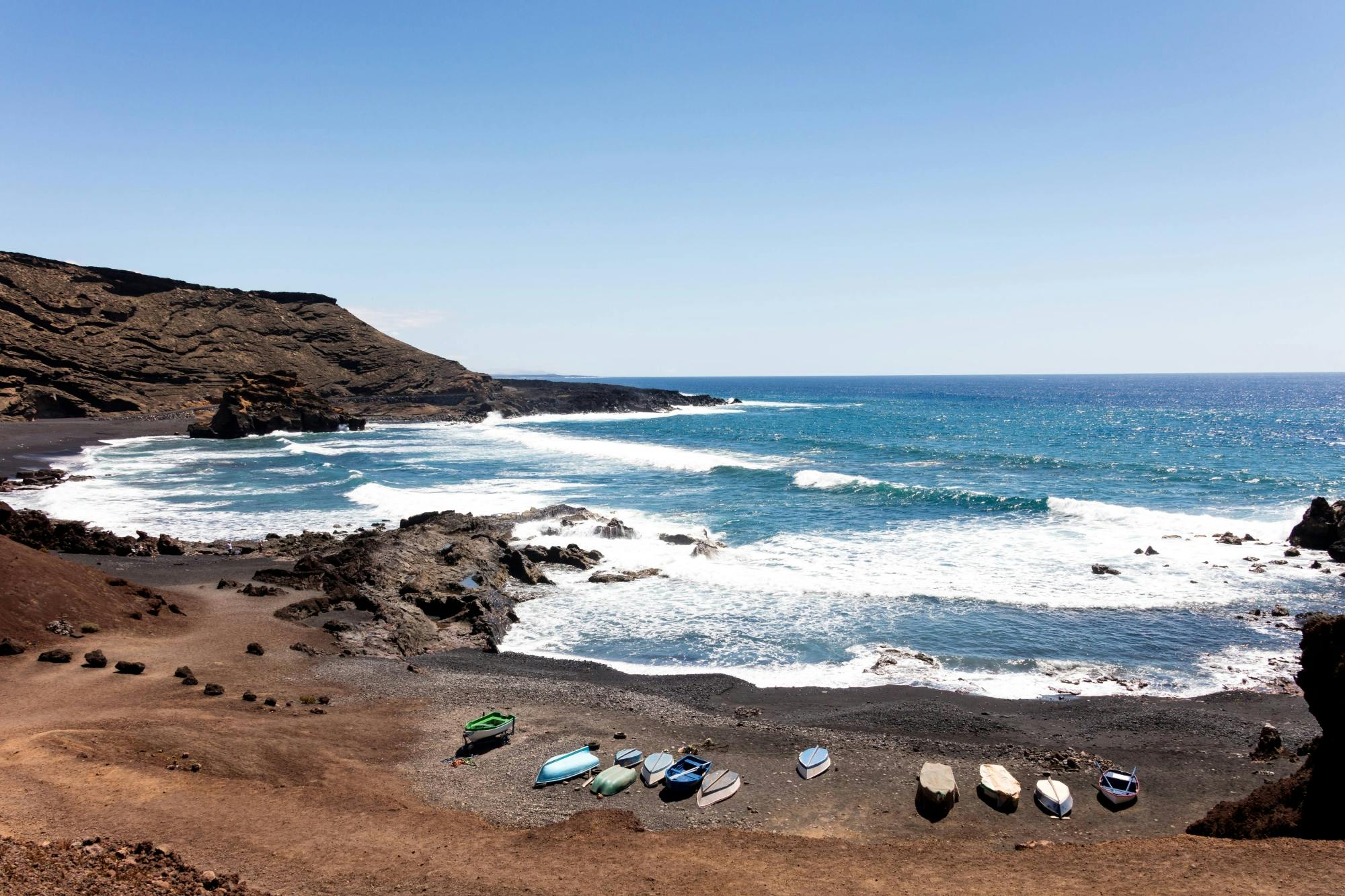 Lanzarote Tour with Timanfaya National Park, Winery and El Golfo