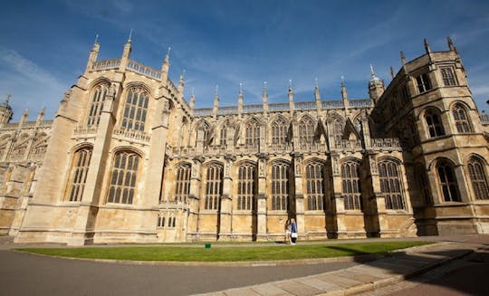 Windsor Castle entrance with self-guided tour
