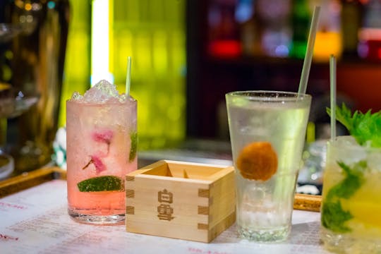 Visita guiada às bebidas luxuosas do Japão e aos melhores lugares de Tóquio