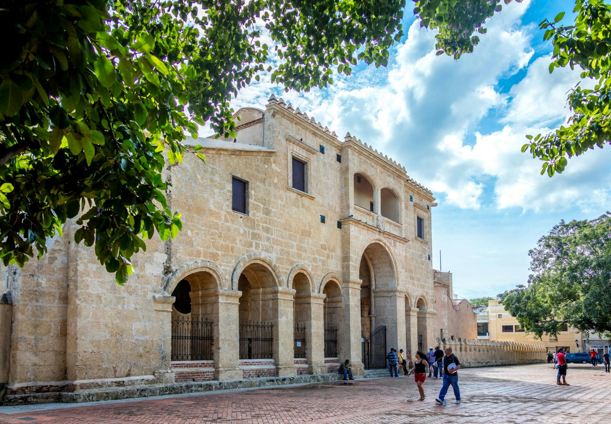 Santo Domingo Tour with 4D Cinema Experience & Alcazar de Colon