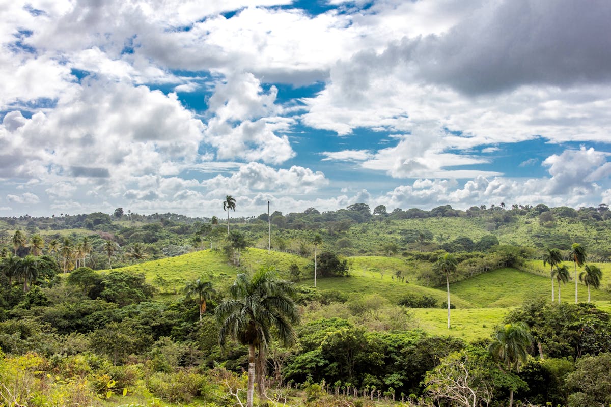 Anamuya Mountains Small Group Walking Tour