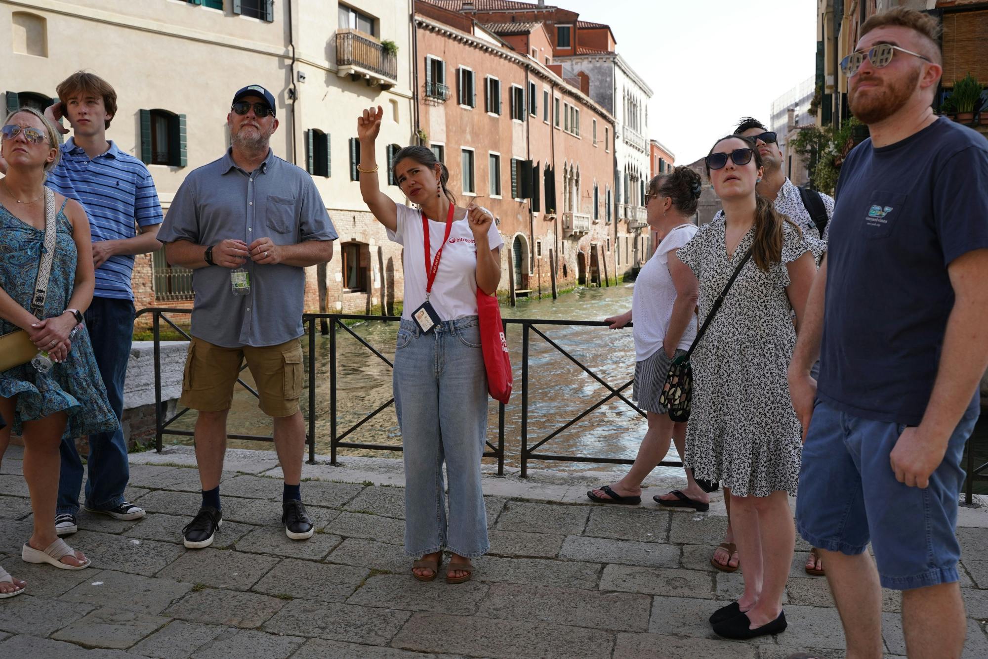 Cicchetti and wine guided tour in Venice