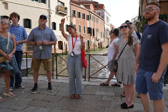 Visita guiada a cicchetti y vino en Venecia