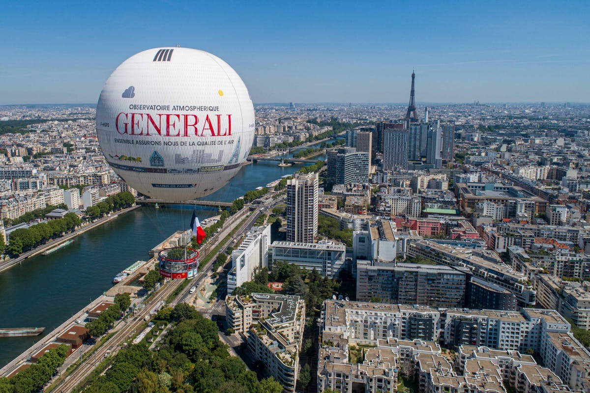 Tickets voor een vlucht boven Parijs in de Ballon de Paris Generali