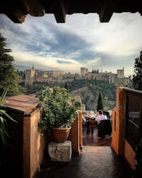Tour privato dell’Alhambra e delle case moresche di Albaicín in inglese