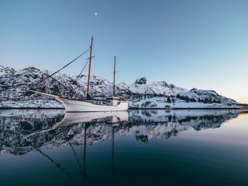 fareharbor-worldseaexplorers|332606-833422