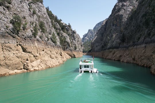 Green Canyon Boat Cruise with Lunch and Orange Grove Visit