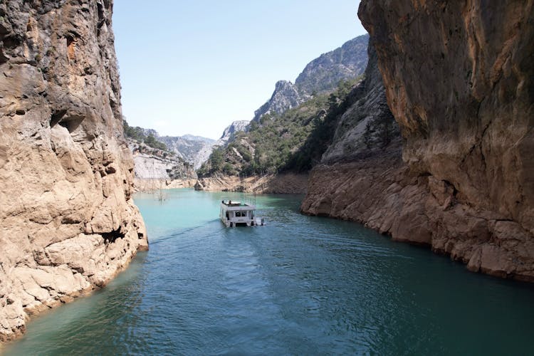 Canyon Boat Cruise