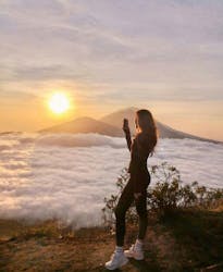 Caminata guiada al amanecer en el monte Batur y aguas termales naturales