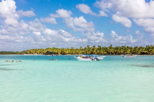 Saona Island Tour with Lunch and Glass-Bottom Boat