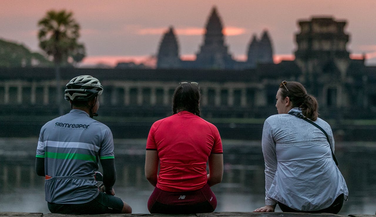 Ciclismo de día completo y amanecer en Angkor Wat