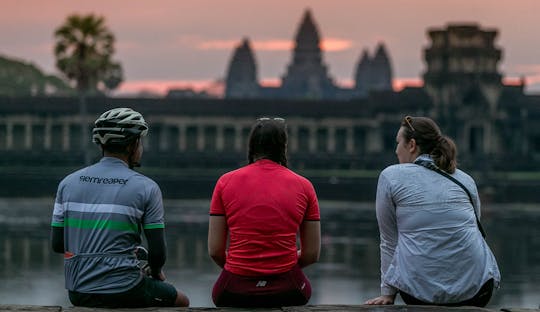 Ciclismo de um dia inteiro e nascer do sol de Angkor Wat