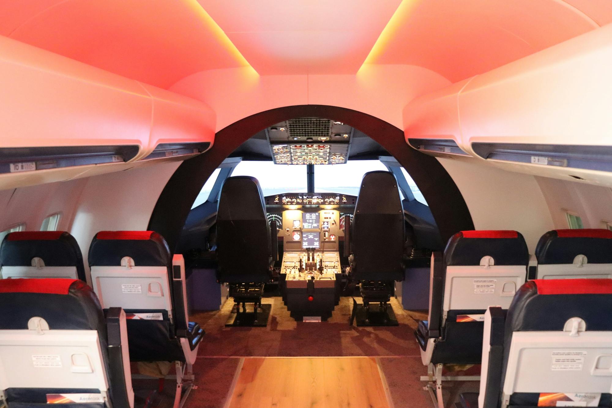 60-minute flight in the Airbus A320 flight simulator in Hamburg
