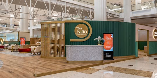 Aeroporto Internazionale di Dubai (Arrivi) Their Patio by Plaza Biglietti Premium Group