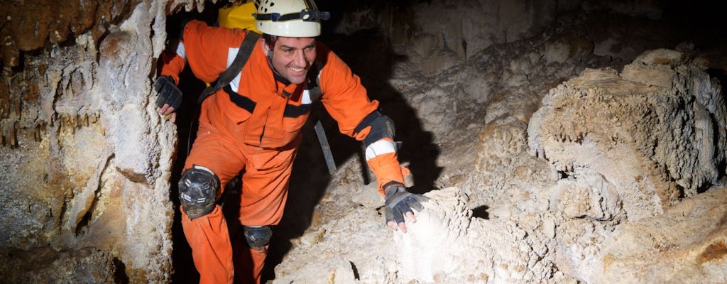Visita guiada a los senderos de la cueva de la ciudad de Areni