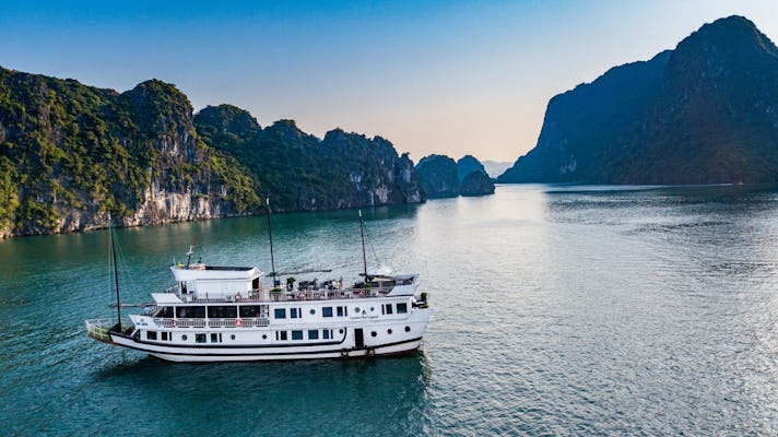 Halong Bay 2 days and 1 night on boat cruise from Hanoi