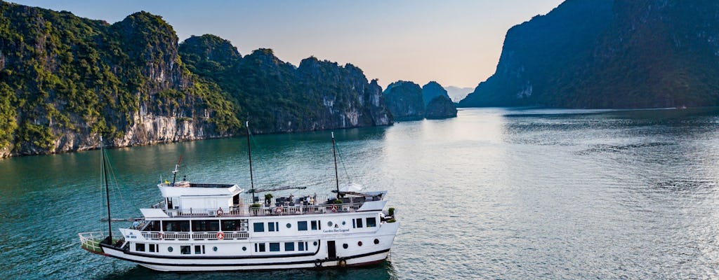 Bahía de Halong 2 días y 1 noche en crucero en barco desde Hanoi