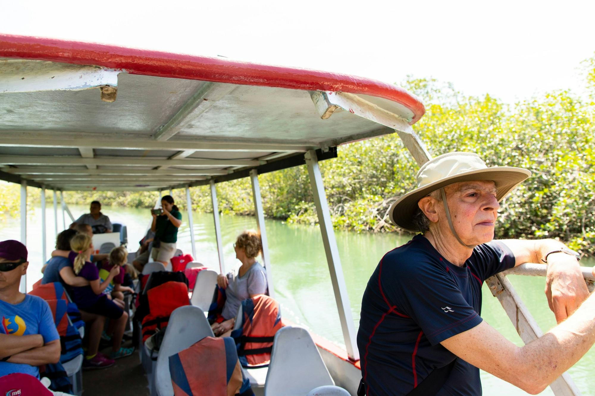 Damas Island Boat Tour