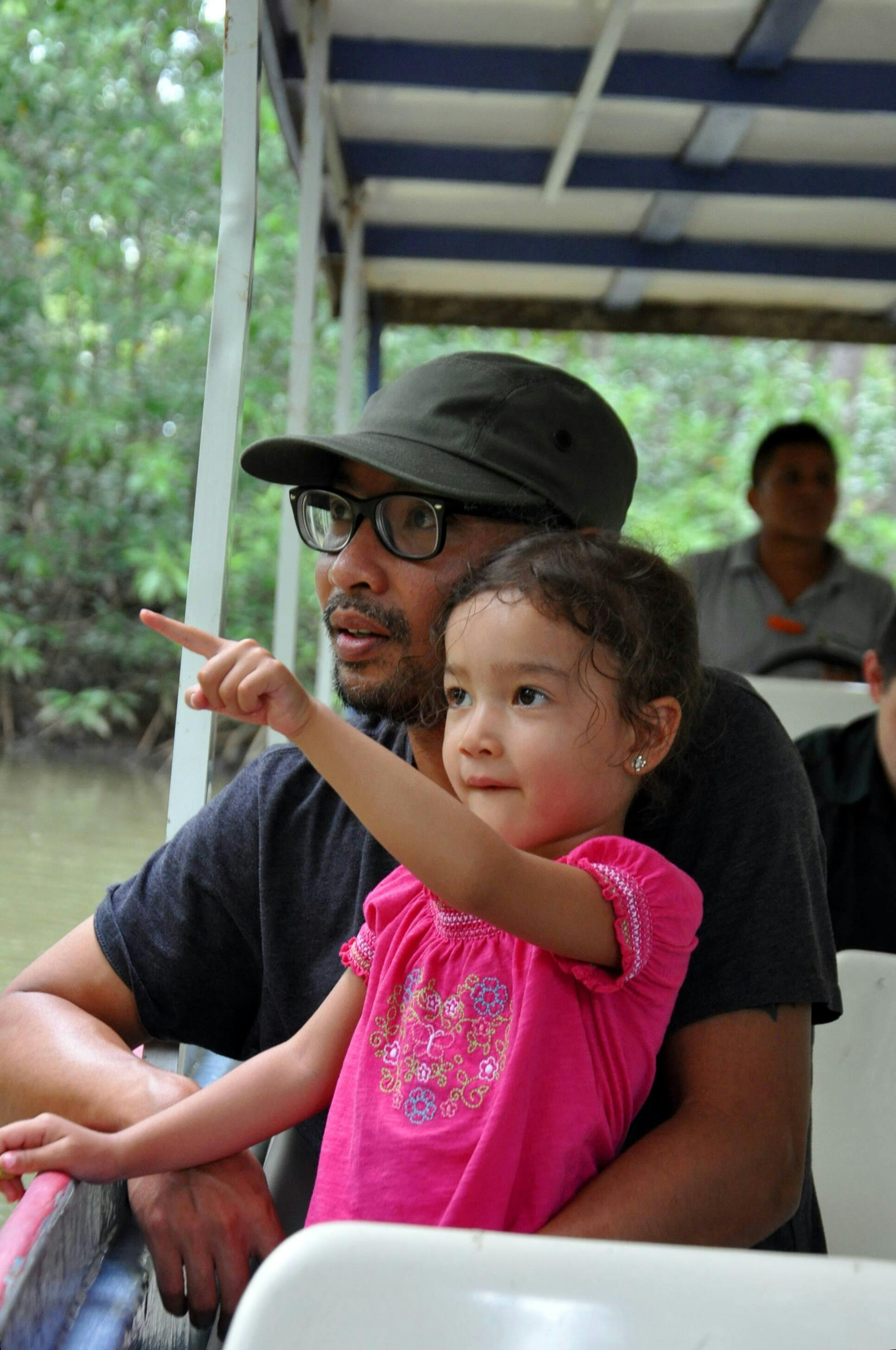 Damas Island Boat Tour