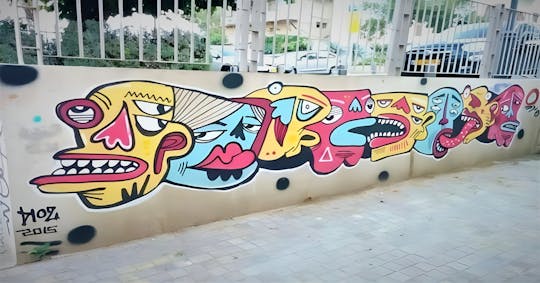 Nachalat binyamin graffiti tour in Tel Aviv