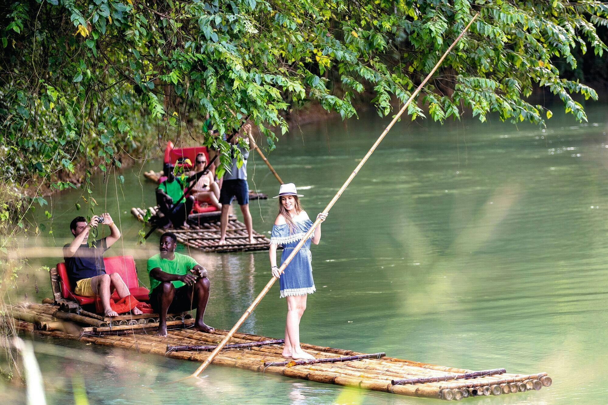 Martha Brae Rafting & Luminous Lagoon Tour with Dinner