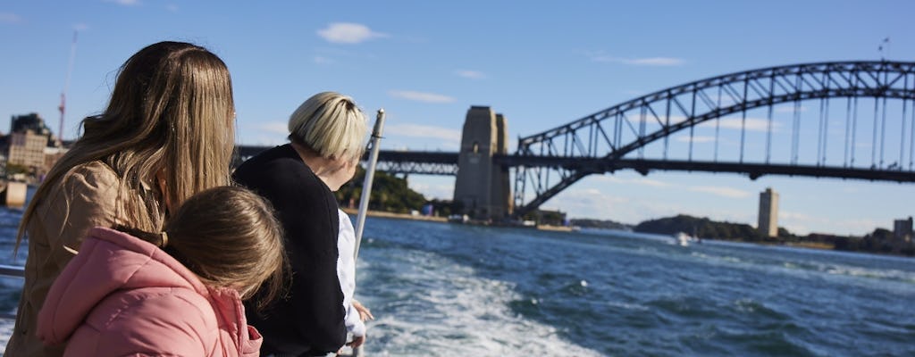 Crociera turistica nel porto di Sydney