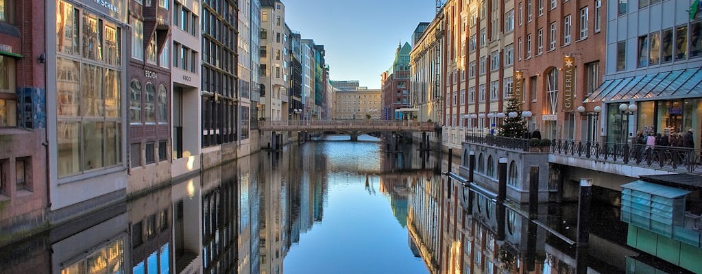 Kickstart private and personalized walking tour of Hamburg
