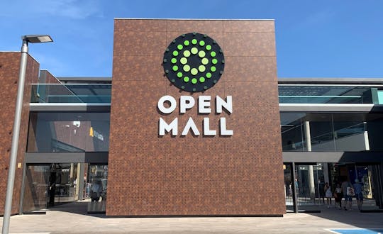 Shopping à l'Open Mall d'Arrecife, Lanzarote