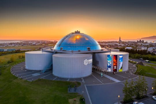 Maravilhas da Islândia e show de Aurora no Perlan