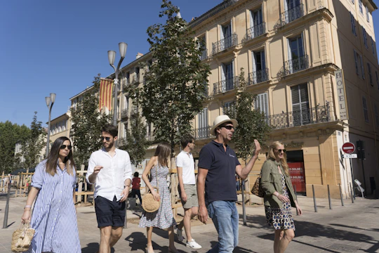 Walking tour of Aix-en-Provence with food tasting