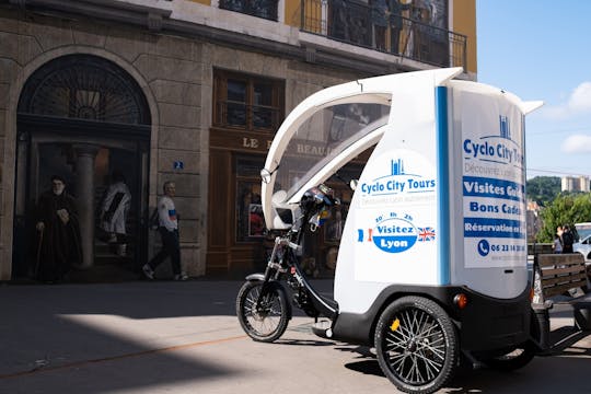 Gourmet treasure hunt around Lyon pedicab tour